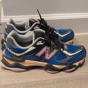 New Balance men's Blue and Pink Athletic Shoes